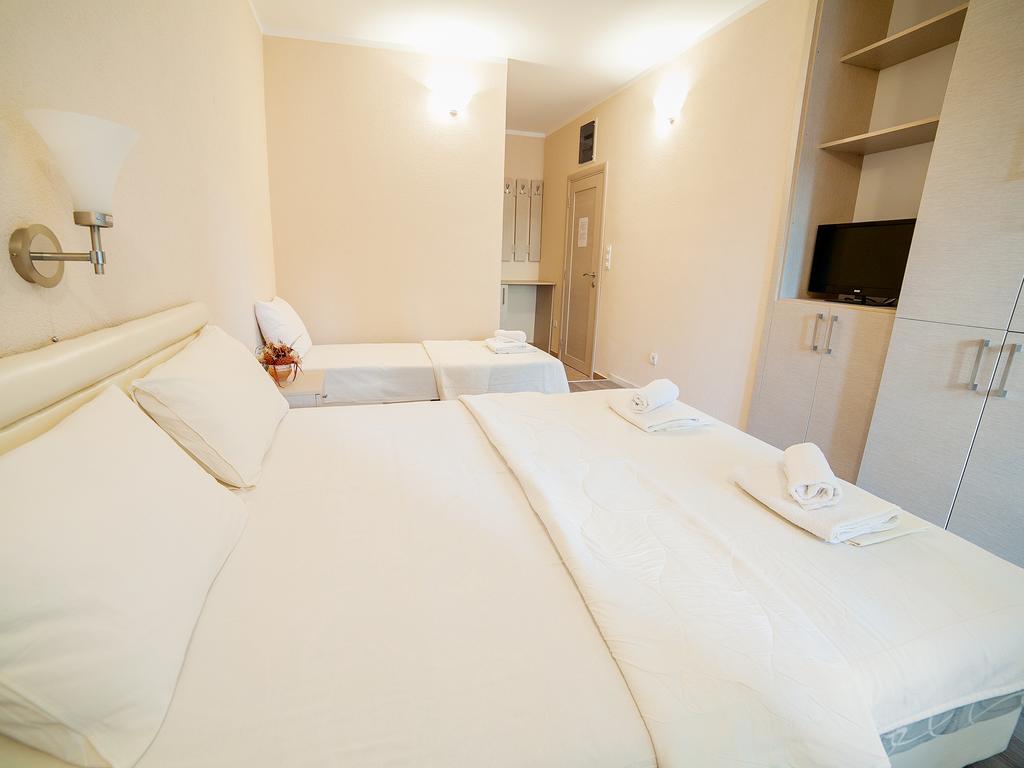 Pansion Nobel Hotel Petrovac Kamer foto