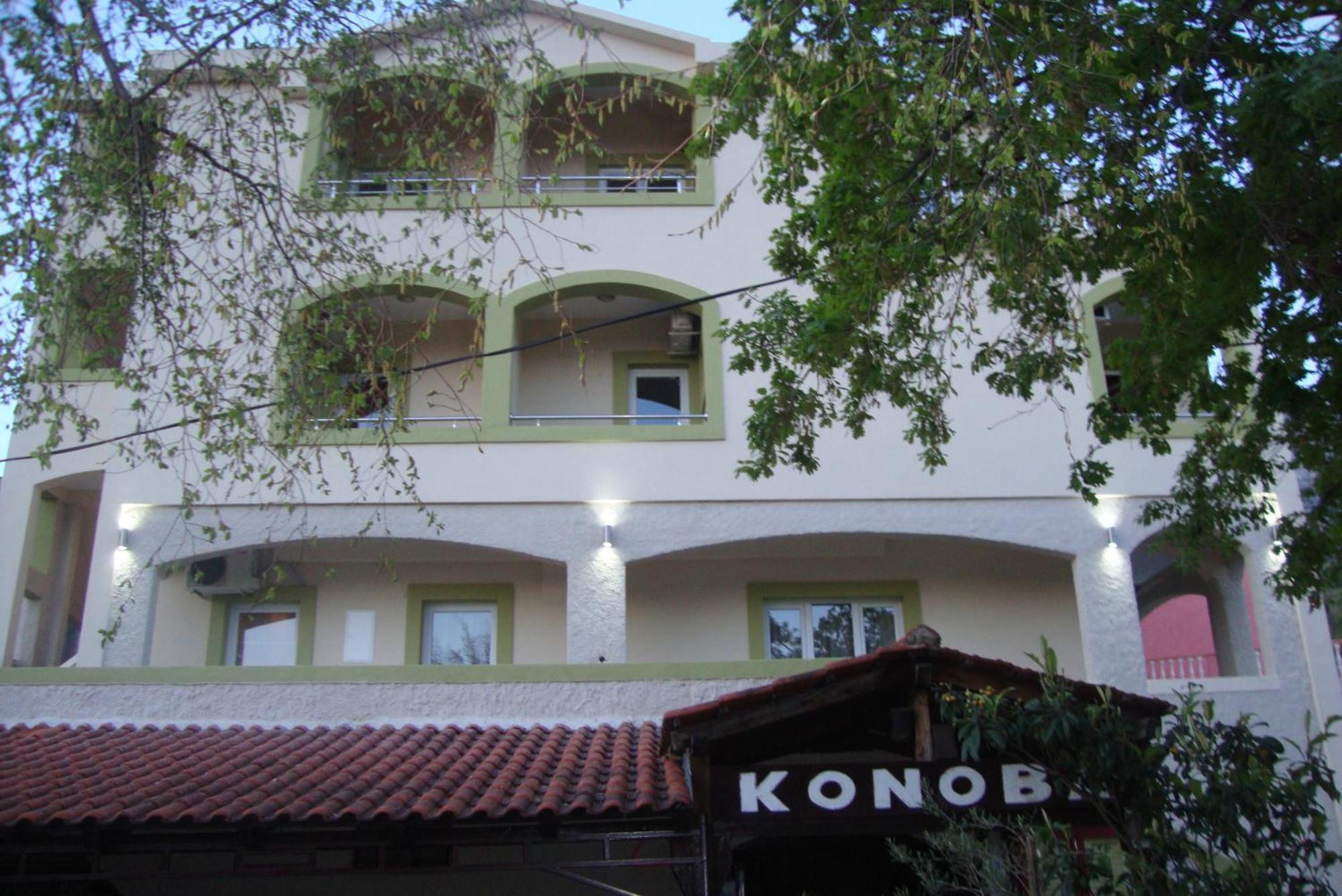 Pansion Nobel Hotel Petrovac Buitenkant foto
