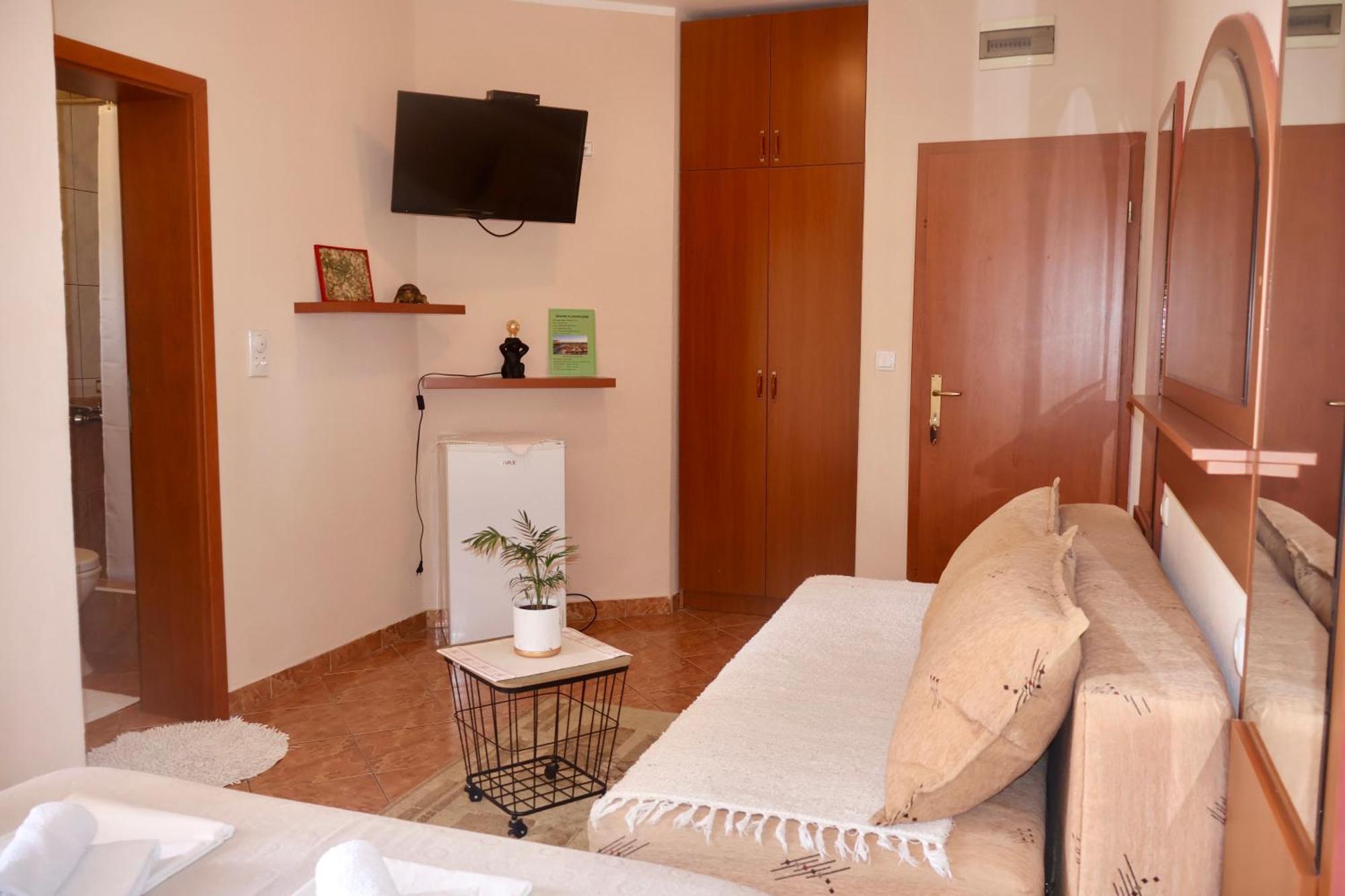 Pansion Nobel Hotel Petrovac Kamer foto