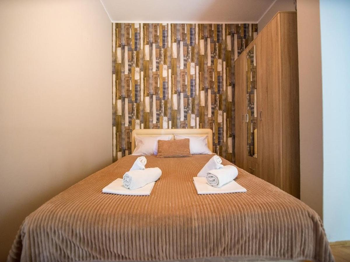 Pansion Nobel Hotel Petrovac Buitenkant foto