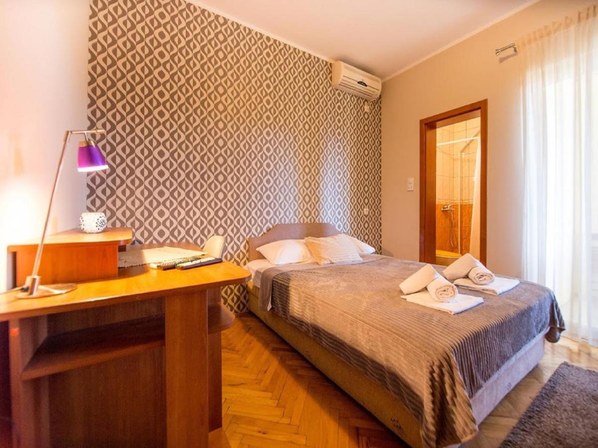 Pansion Nobel Hotel Petrovac Buitenkant foto