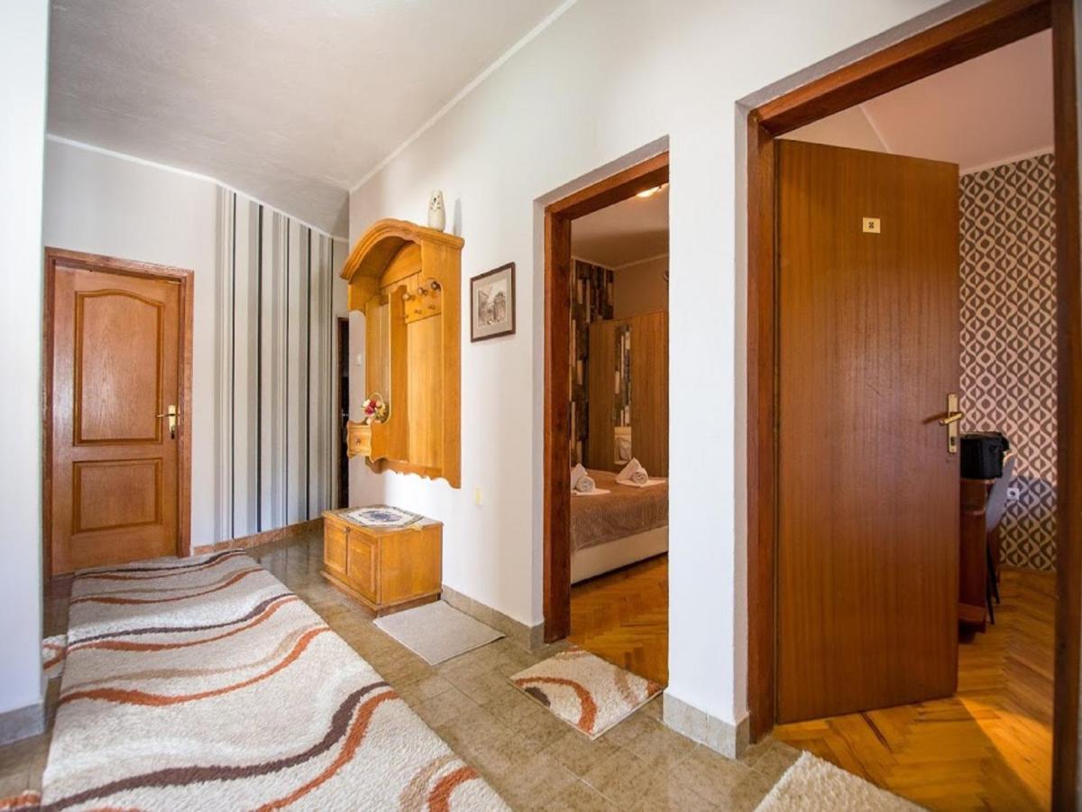 Pansion Nobel Hotel Petrovac Buitenkant foto